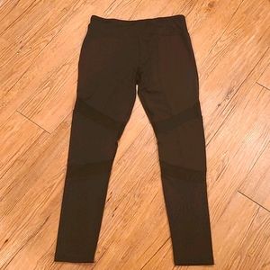 Black workout leggings